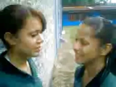 গুয়েন স্টার্ক, বাংলা ইংলিশ সেক্স ভিডিও ড্যানি মাউন্টেন ইন মাই সিস্টারস হট ফ্রেন্ড